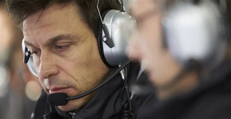 The first surprise of the weekend was our pole position. Toto Wolff: "Zeer geïrriteerd toen Bottas in Baku lekke ...