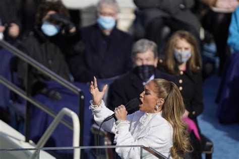 Encuentra fotos de stock perfectas e imágenes editoriales de noticias sobre jlo inauguration 2021 en getty images. See Photos of J Lo's White Chanel Outfit on Inauguration Day | POPSUGAR Fashion UK Photo 17