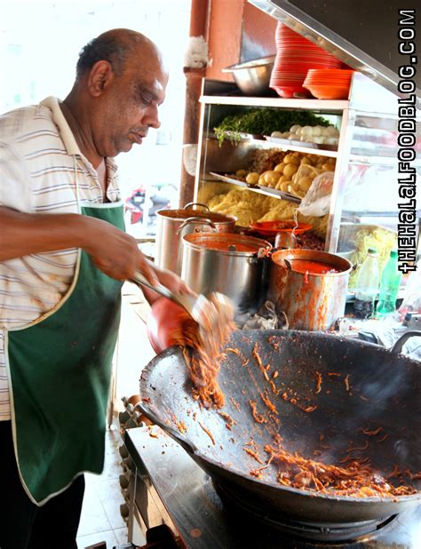 Mee goreng sotong is sooooo good served piping hot straight off the wok the dried sotong & touch of peanut gravy adds a smokey taste that makes it different from your typical mee goreng mamak. Penang Part II - Bangkok Lane Mee Goreng - The Halal Food Blog