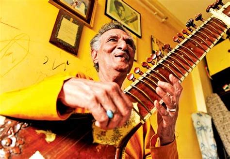 Raga gorakh kalyan by ustad abdul halim jaffer khan on sitar with pandit. Noted Sitar Player Abdul Halim Jaffer Khan no more