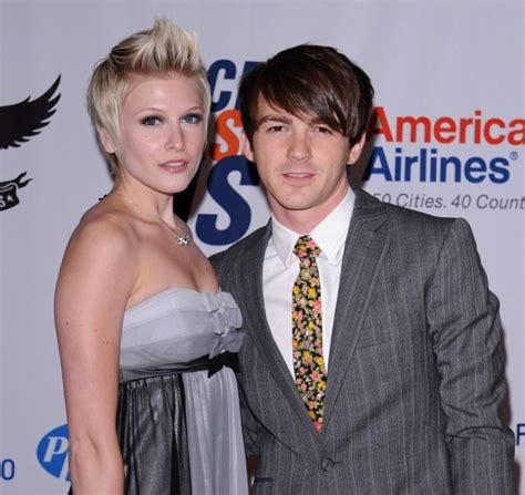 7,930,185 likes · 23,130 talking about this. Drake Bell with ex-girlfriend Paydin LoPachin | Celebrities InfoSeeMedia