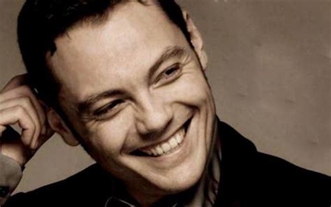 Il regalo piu grande tiziano ferro 3:45320 kbps Tiziano Ferro lancia il nuovo singolo "Troppo Buono"