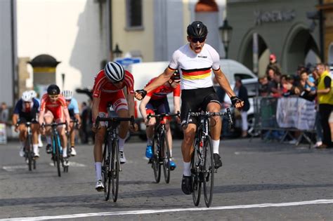 Remco evenepoel retained his second place in the general classification at the giro d'italia in the mountain stage to campo felice. Tom on Twitter: "Second day was crucial in terms of GC as ...