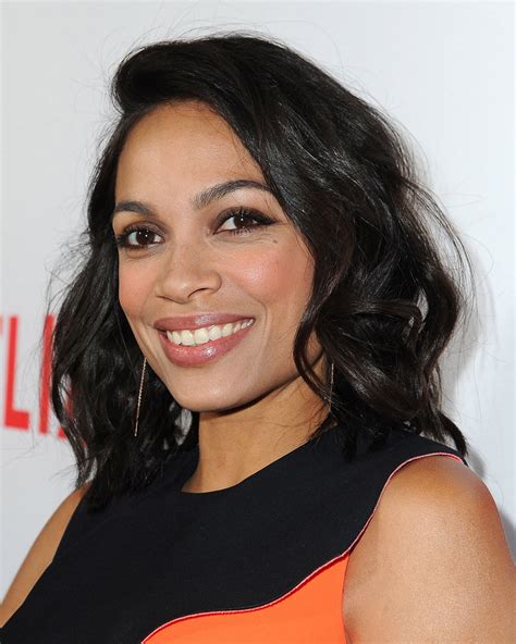 Rosario Dawson Medium Wavy Cut - Medium Wavy Cut Lookbook ...