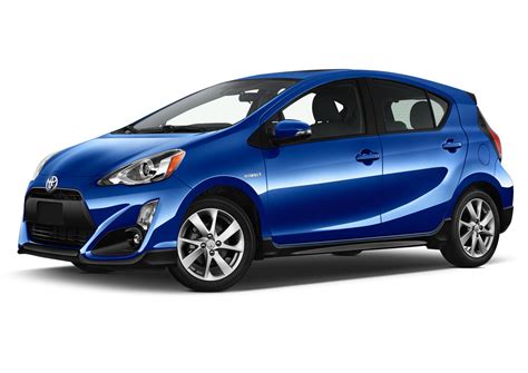 Demandez le prix concessionnaire ou recherchez des voitures d'occasion sur msn autos. Hybrid 2017 Toyota Prius C Hatchback Gets Fresh Styling, Standard Safety Tech