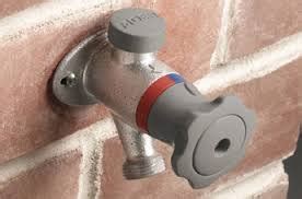 ' mericans seem to want to big every thing up so call the shutoff valve a faucet (possibly because the thing on the end of a pipe with the twiddly thing on top, that lets the water out of the little pipe on the bottom is called a tap in the uk. Why Your Outdoor Faucets Not Working in The Spring ...