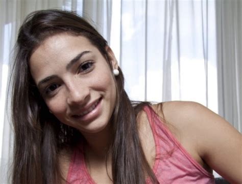 Em 2016, maurício mattar conheceu, por meio de sua filha petra, uma amiga dela, 27 anos mais jovem, a modelo shay dufau. Laís Souza assume homossexualidade: "hoje estou gay"