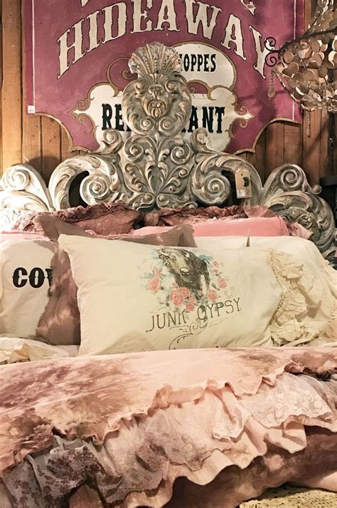 Последние твиты от junk gypsy (@junkgypsy). 24 Junk Gypsy Rustic Bedroom | Home Decors | Junk gypsy ...