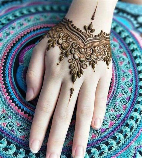 Affordable stylish & beautiful pakistani muslim black abaya designs collections 2019/2020. New Mehndi Designs 2019 Guideline for young Girls To Copy ...