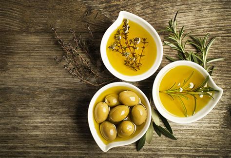 Olive oil is great for breaking down waxy substances like waterproof mascara and eyeliner, explains lorenc. Using Olive Oil for Baby: Nutritional Value, Benefits ...