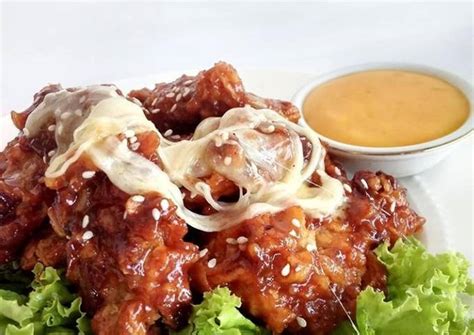 Biasanya kreasi ayam keju ini hanya menggunakan keju sebagai lapisannya, namun resep ini berbeda, karena menggunakan sayur bayam di bagian tengahnya. Resep CHICKEN FIRE ALA RICHEESE dan Saus Keju versi EKONOMIS oleh Maccby_kitchen - Cookpad