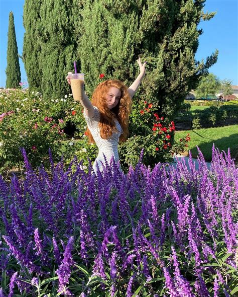A website that collects and analyzes music data from around the world. Francesca Capaldi - Social Media Photos 09/30/2020 ...