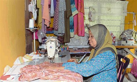 On the lives of lone mothers, the report states that poverty rates of. Single mother overcomes hardship with sewing machine ...