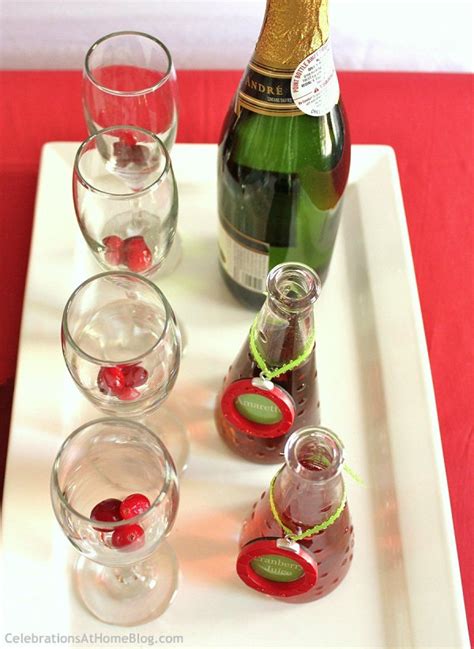 A beloved holiday cocktail, poinsettias are easy to make and sure to be a crowd pleaser for parties. Chhamoagne Coctails For.christmas / Holiday Cranberry ...