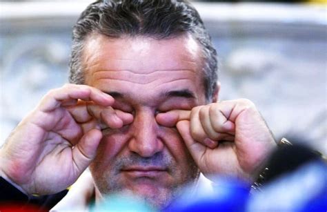 Halep și begu, săgeți către antrenori în meciul de la roland garros: Autodenunț în direct! Gigi Becali a comis-o grav!