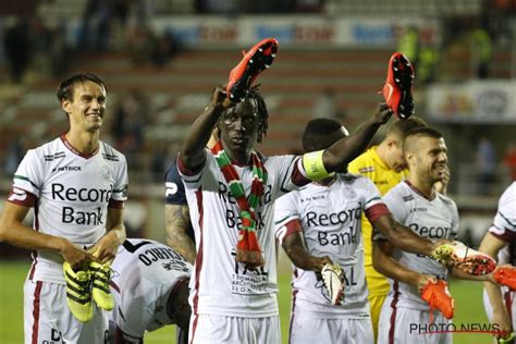 Maybe you would like to learn more about one of these? Zulte Waregem en Kortrijk nu al klaar voor de derby ...