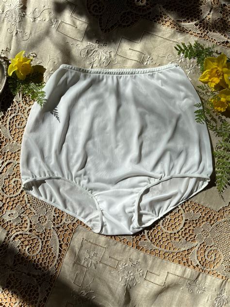 Authentic 1960s Vintage Kayser White Nylon Pillow Tab Granny - Etsy