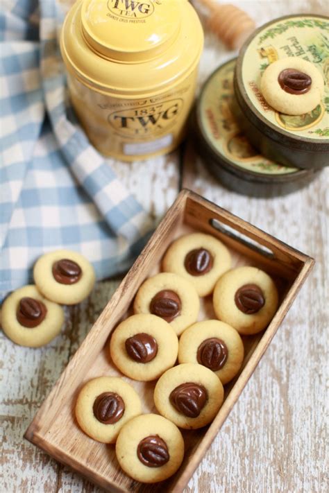 Nak tahu nutella sekarang boleh buat biskut raya. Nutella Cookies Pot yang meletup! letup! - masam manis