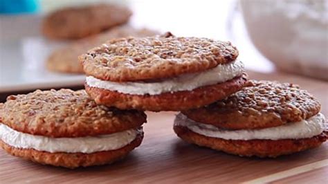 I have no idea why, but i grew up seeing them right along the egg tarts and bbq pork buns and never realizing how weird it was. Copycat Little Debbie Oatmeal Cream Pies Recipe