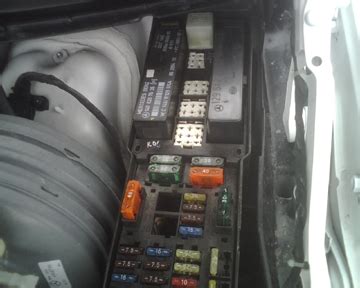 Fuse panel layout diagram parts: 96 SL320 missing 4 relays - MBWorld.org Forums