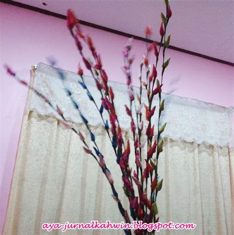 Ragam product karangan bunga di toko bunga manggar florist diantaranya : Jurnal Kahwin Aya: DIY: Bunga manggar