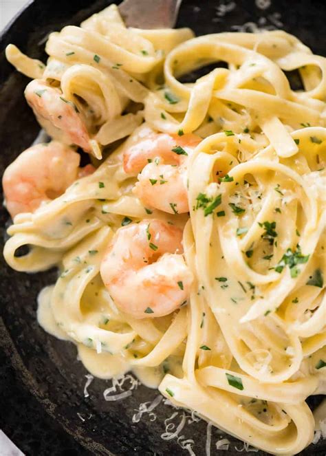 As much as i love eating vegetables and healthy stuff, it's much more common for me to. Creamy Linguine With Prawns Recipe | New Idea Food