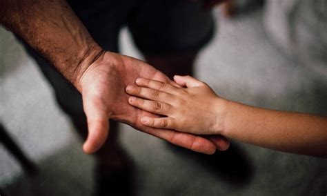 Quedan 193 días para finalizar el año. Por qué se celebra hoy el Día del Padre en Argentina - La Brújula 24