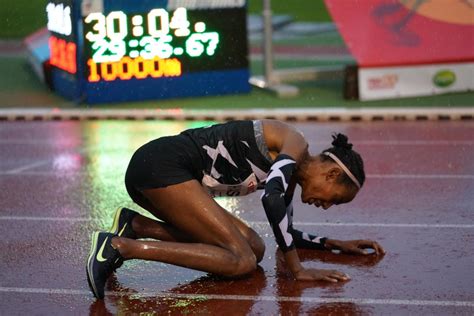 Sifan hassan and brigid kosgei battle it out in the rare one hour run on the track in the brussels diamond league world record sifan hassan (holland)1 mile women 4.12.33 monaco july 2019. Sifan Hassan verbreekt het Europees Record op de 10.000m ...