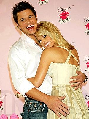 He was best known for the singles each time you break my heart from 1986 and i promised myself from 1990, as well as for appearing in a 1985 levi advert. Jessica Simpson und Nick Lachey kommen nicht wieder zusammen