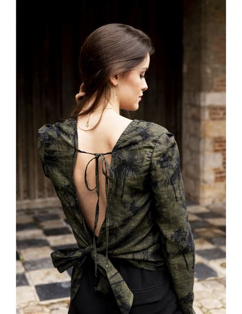 Je voudrais une grosse femme quelque soit l'âge pour une relation sexuelle discrète. Blouse verte dos nu de qualité - ALINE