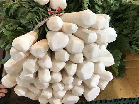 Children of all ages will adore this decadent white chocolate hollow bunny. TASTES LIKE HOME ***NEW SERIES*** | RTÉ Presspack