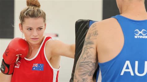 Skye nicolson is an australian boxer.1 she competed in the featherweight event at the 2018 commonwealth games, winning the gold medal.2 Queensland boxer Skye Nicolson to be named in Commonwealth ...