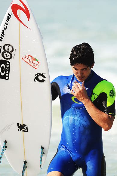 De souza and medina were hugely impressed by the still wave's surf and, after a few bumpy starts they got into the swing of things quite. Pelados no Surf-Naked in the surf: Gabriel Medina, mega ...