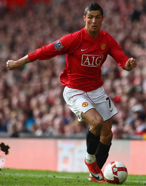 In 2009, cristiano ronaldo became the most expensive player in the world after spanish giant real madrid paid manchester united £80 million to bring him to madrid. CRISTIANO RONALDO MANCHESTER UNITED - Nusrene Nama