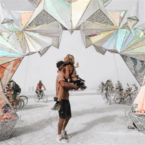 What is burned at burning man? The Most Incredible Photos From Burning Man 2016 - Barnorama