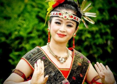 Maybe you would like to learn more about one of these? Benarkah Cewek Batak Memang Paling Cocok Sama Cowok Jawa ...