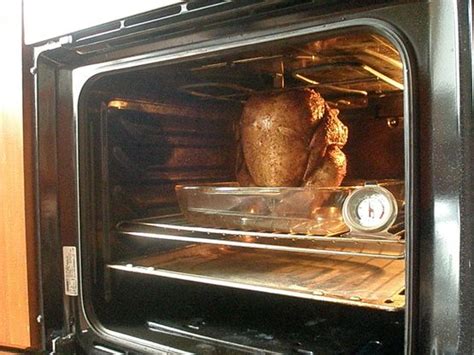 Turn the oven to 350°f and reposition the rack in the middle of the oven. How to Cook an Oven-Roasted Beer Can Chicken | Recipe ...