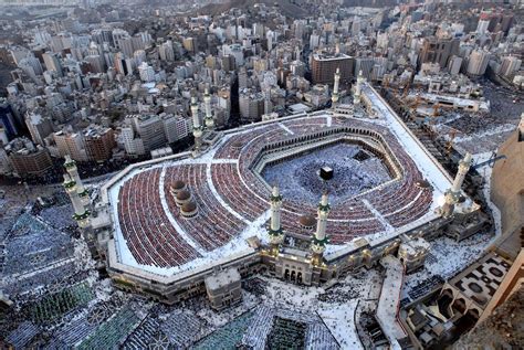 Khana e kaba the most respectful and admiring place in makkah. Computer Wallpapers: Khana Kaba HD Wallpapers 2013