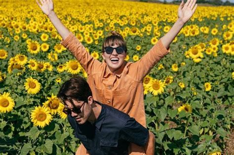 So take my hands up, seen me 'cause you've made me into this man Lirik Lagu dan Chord Gitar 'Without You' Milik Oh Wonder - Sonora.id