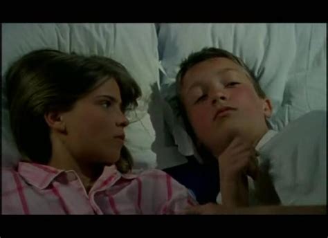 Leur entraîneur stan, en france depuis trois ans, revient de son périple à la grande joie de ses troupiers. My Movies: Les Inseperables (2001)