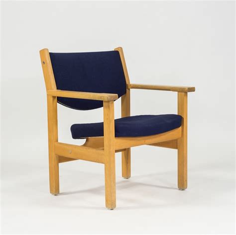 Set of 4 dining chairs ch30 by hans j wegner for carl hansen & son. Lounge chair by Hans Wegner for Getama, 1970s | #120206
