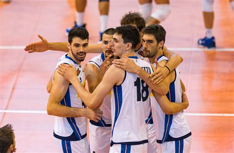 Trentino volley comunica che lo schiacciatore alessandro michieletto risulta essere ancora positivo alessandro michieletto collegato via skype dalla sua casa di castiglione delle stiviere, ha raccontato. Gli azzurri verso Tokyo: ballottaggio tra Lavia e ...