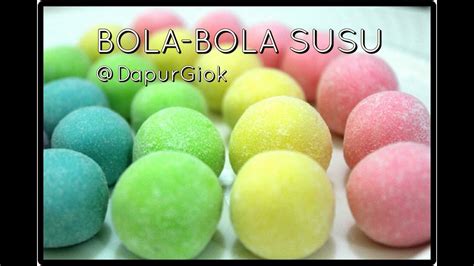 Setelah biskuit halus, tambahkan susu kental manis sambil diaduk. Bola-Bola Susu - Milky Ball - Resep dan Cara Membuat - YouTube