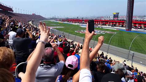 Final laps of the 2015 auto club 400 at auto club speedway. Fontana Auto Club Speedway Green Flag March 2015 NASCAR ...