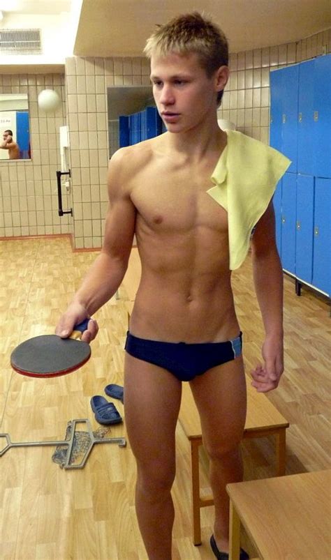 Aucune autres chaines est plus populaire et propose plus speedo de scènes que sur pornhub! Young teen boys bulge speedo tumblr