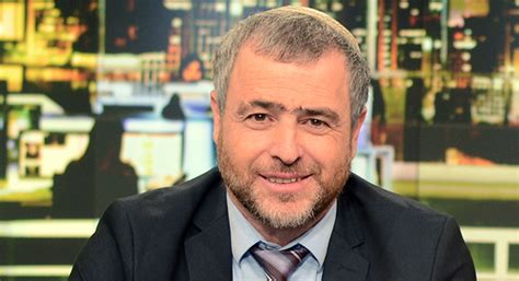 התוודעתי אליו כיוון שדיברו על הספר שלי. שמעון ריקלין מפעיל חנות על שטח שנועד למפעל