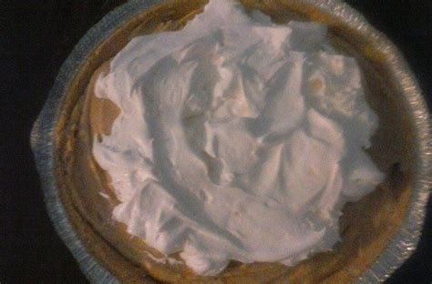 This peanut butter pie recipe is the best chocolate peanut butter pie ever. Diabetic peanut butter pie 4 oz whipped cream cheese 1/2 cup Jiff 1 cup splenda 1 cu… | Graham ...