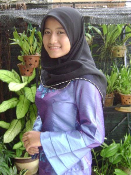 Namun ku mencoba tuk tegar menghadapinya. Arpiiz itu Nama ku..: Hatiku hancur..