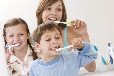 Sehingga jika ada kerusakan gigi susu yang parah dapat mengganggu proses pembentukan gigi tetapnya. Susah Nak Berus Gigi Anak. Doktor Gigi Ini Kongsi Tip ...