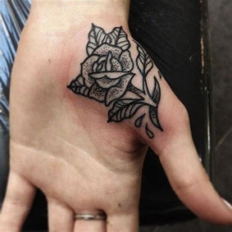 Bikin tattoo di bagian paling sakral. Gambar Tato Bunga Di Tangan Simple - Gambar Bunga